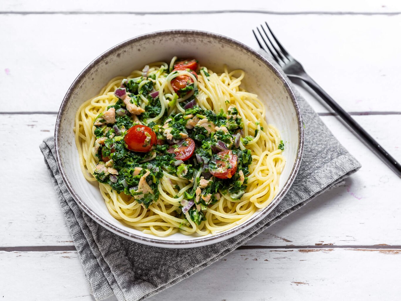 Unter Kalorien Spinat Nudeln Mit Tomaten Und Parmesan