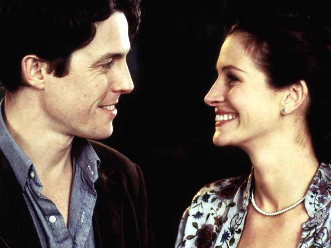 Hugh Grant und Julia Roberts in Notting Hill | © IMAGO / United Archives