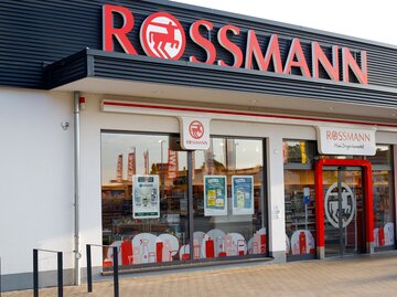 Rossmann Logo | © Adobe Stock/Екатерина Арцыбашева