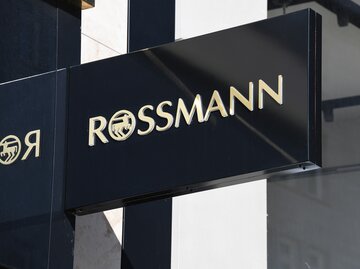 Rossmann Logo schwarz | © Adobe Stock/nmann77