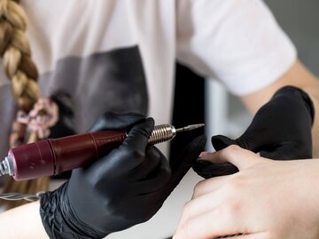 Frau im Nagelstudio | © Getty Images/Victoria Popova/EyeEm