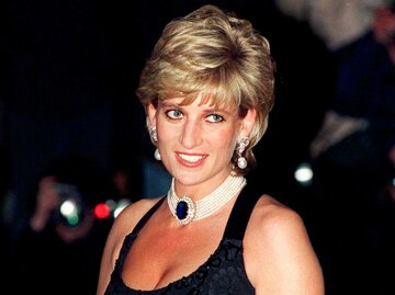 Prinzessin Diana in einem schwarzen Abendkleid | © Getty Images/Tim Graham 