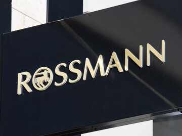 Schwarzes Rossmann Logo | © Adobe Stock/nmann77