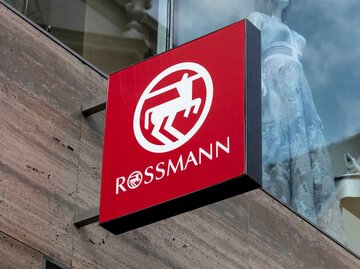 Rossmann Logo eines Geschäftes | © Adobe Stock/Felix Geringswald