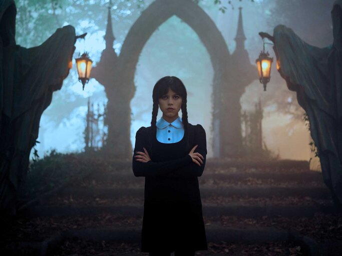 Jenna Ortega als Wednesday Addams in Staffel 2. | © BERNARD WALSH/NETFLIX