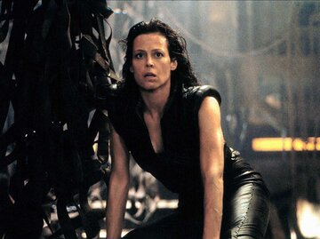 Sigourney Weaver als Ellen Ripley in Alien Resurrection | © IMAGO / Allstar