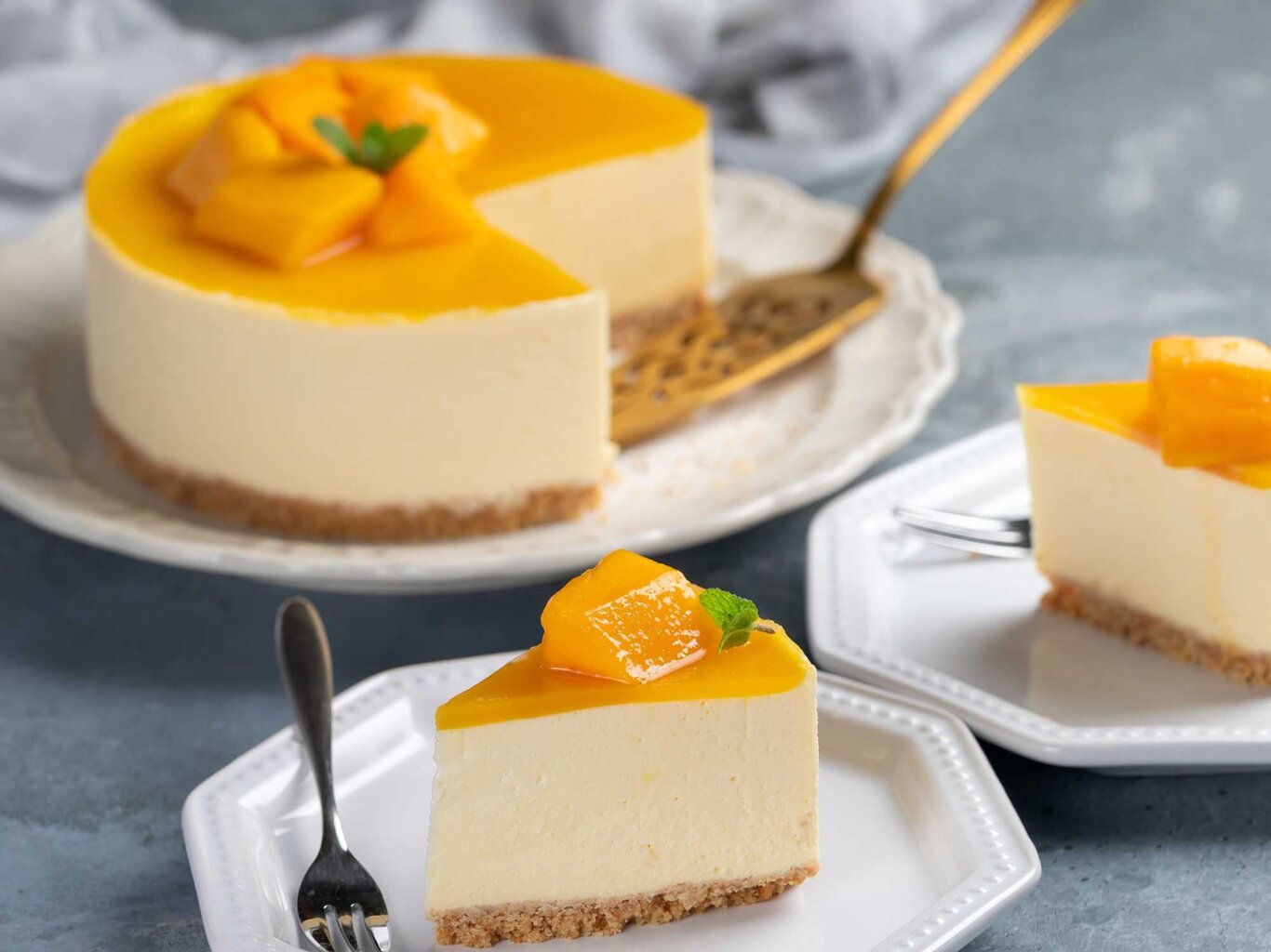 Ruckzuck im Ofen: Cremiger Mango-Vanille-Käsekuchen mit Skyr