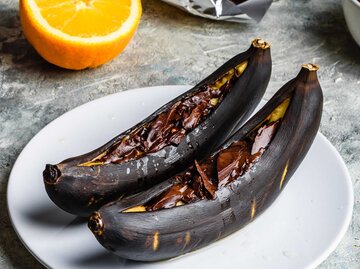 Gegrillte Bananen mit Schokolade | © Getty Images/Seva_blsv