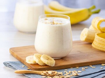 Bananen-Hafer-Smoothie | © Getty Images/Dmitrii Ivanov