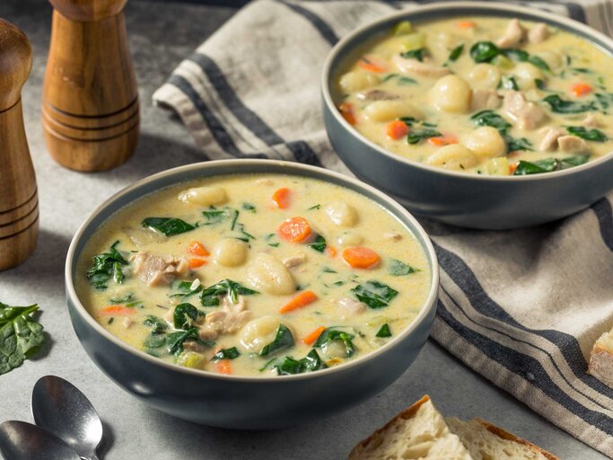 Gnocchi Suppe | © Adobe Stock/Brent Hofacker