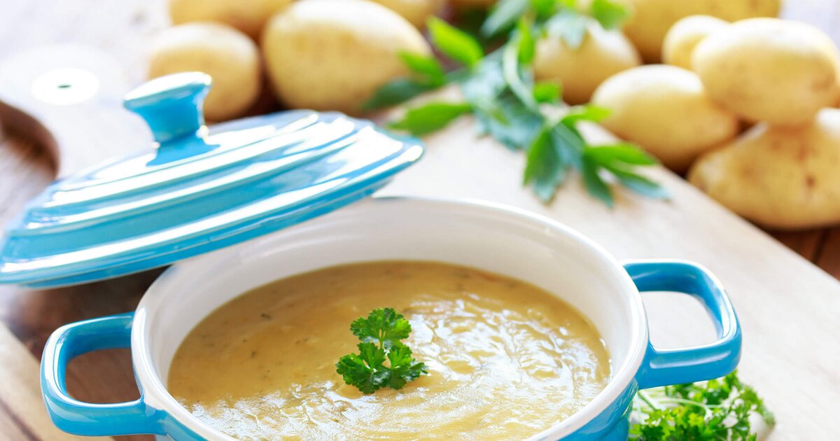 Omas Kartoffelsuppe: Der herzhafte Rezept-Klassiker - schnell gemacht