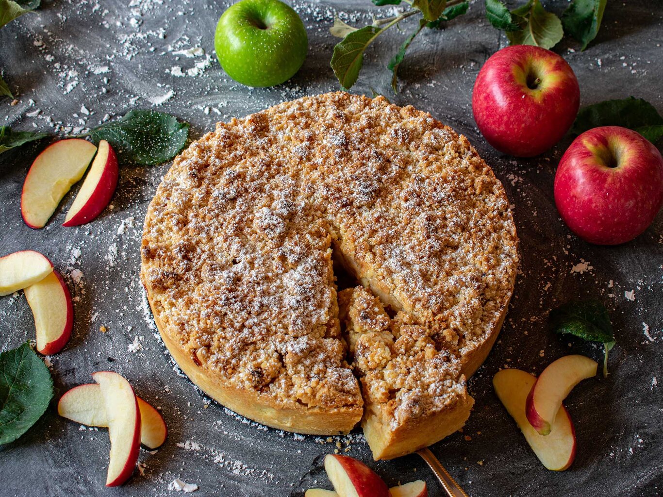 Saftiger Apfel-Streuselkuchen wie von Oma