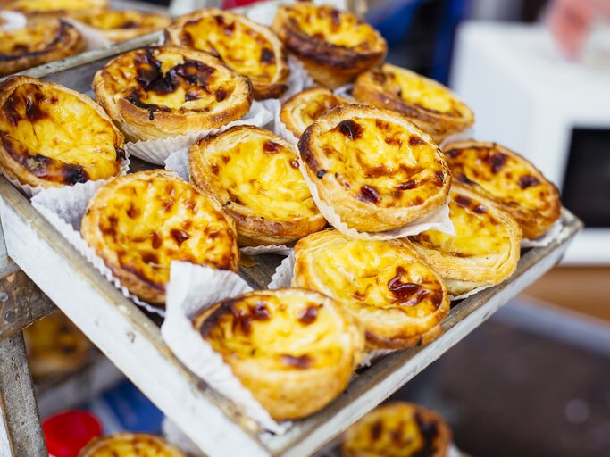 Aufnahme von Pasteis de Nata  | © Getty Images/Alexander Spatari