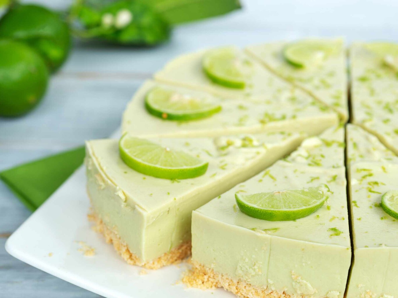 Ohne Backen: Cremiger Avocado-Limetten-Cheesecake