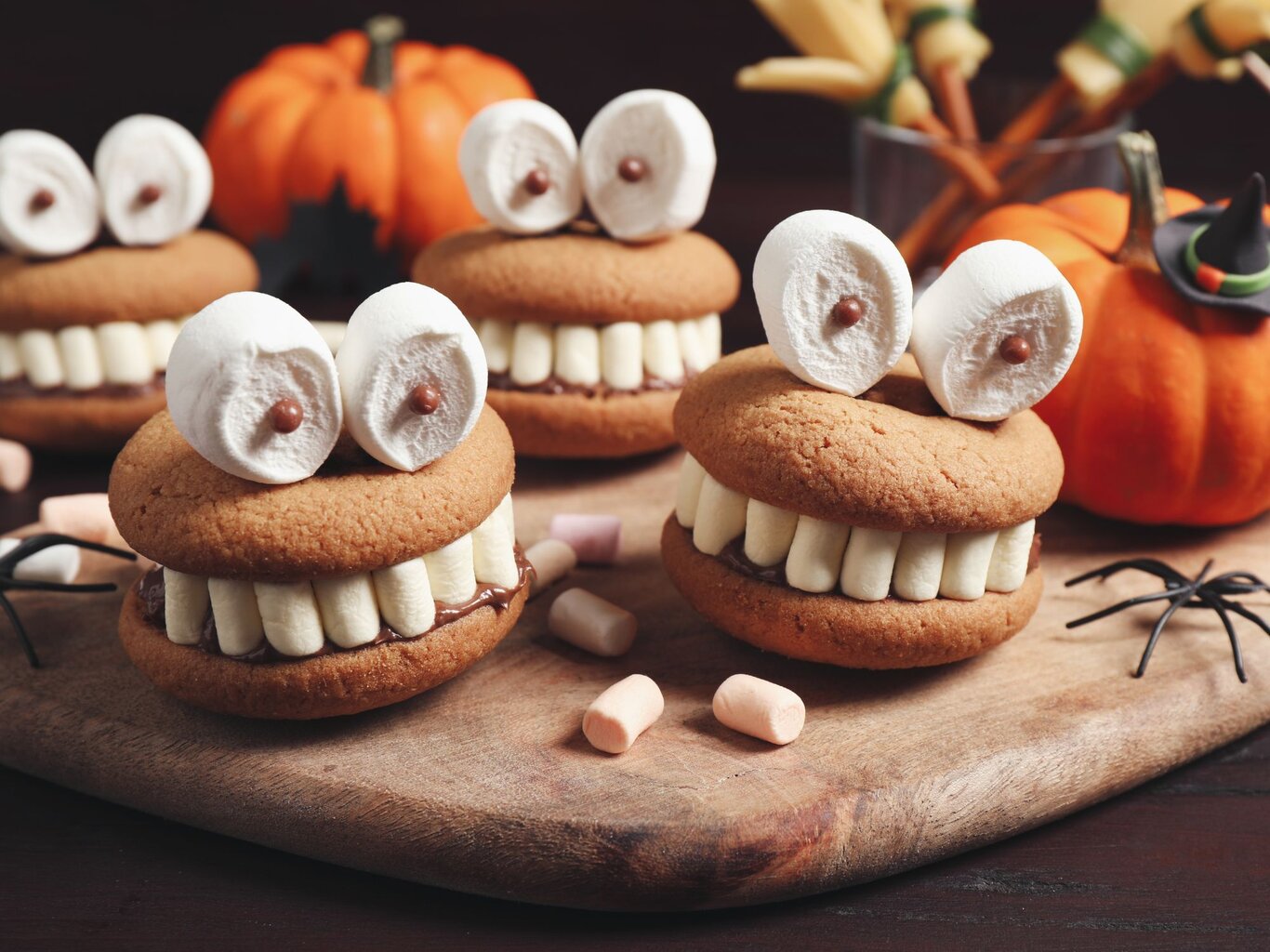 Monster-Kekse: Einfaches Rezept fürs Halloween-Buffet