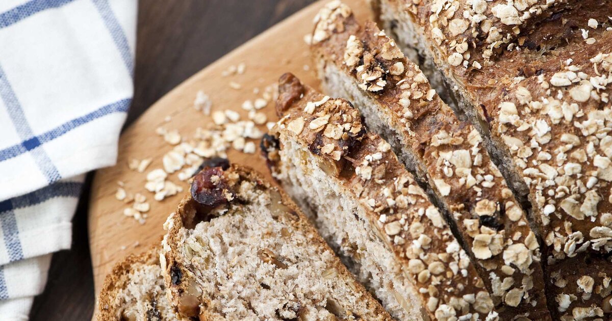 Dieses ofenfrische Frühstücksbrot mit Dinkelmehl musst du probieren!