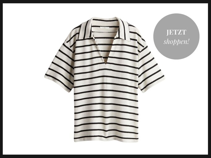 Weißes Poloshirt mit schwarzen Streifen von H&M | © H&M