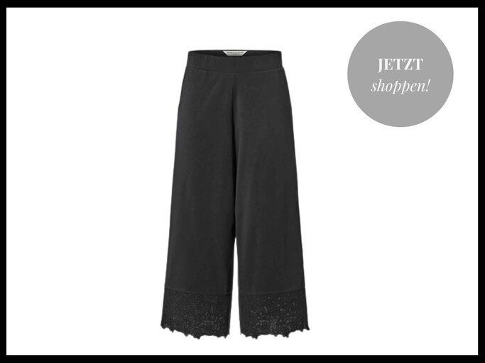 Culotte mit Broderie Anglaise in Schwarz von Tchibo | © Tchibo