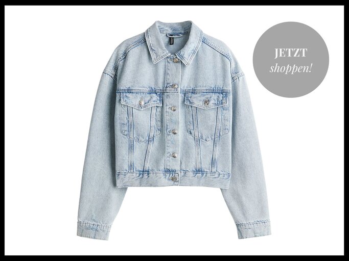 Kurze, hellblaue Jeansjacke von H&M | © H&M