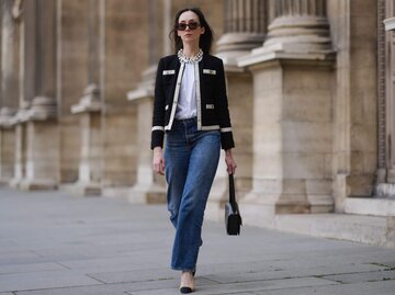 Person in Contrast Cardigan | © Getty Images/Edward Berthelot