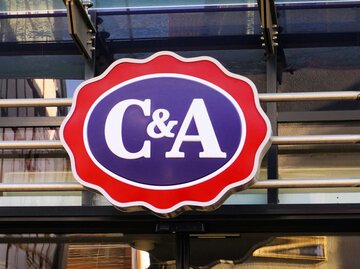 C&A Geschäft in Deutschland | © Adobe Stock/Janet Worg