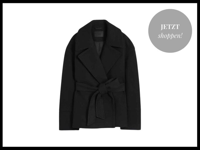 Übergangsjacke in Schwarz von C&A zum Binden. | © C&A