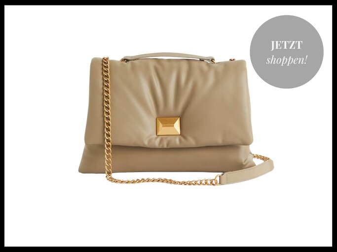 Beige Pufferbag - perfekte Tasche für den Herbst '24 | © H&M