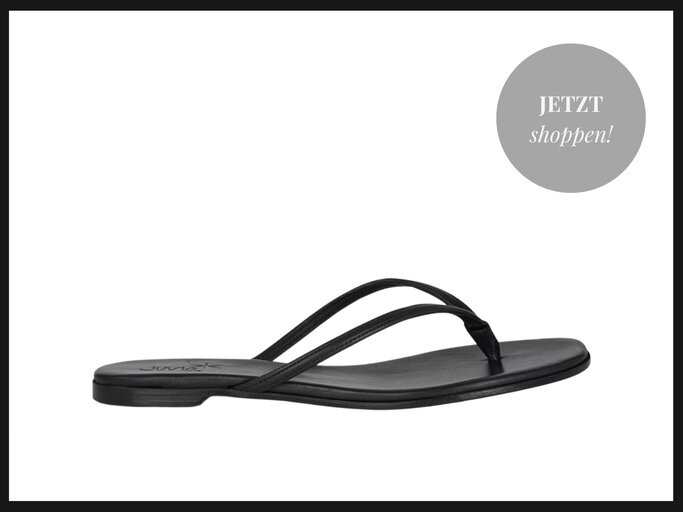 Schwarzer Flip-Flop aus Leder von Juvia | © Juvia