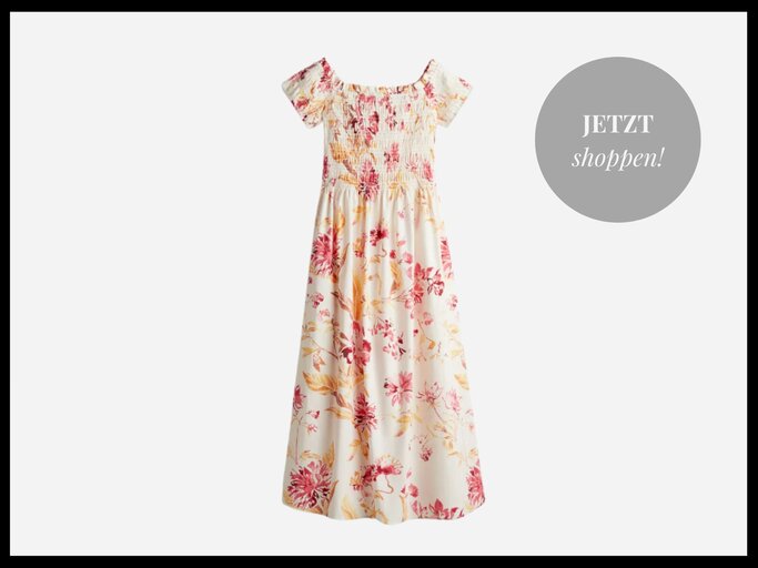 Gesmoktes Off-Shoulder-Kleid mit Blumen | © H&M