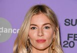 Sienna Miller mit blonden Haaren auf dem Sundance Film Festival 2020 | © Getty Images |George Pimentel