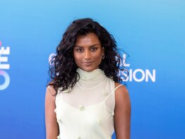 Ashley Simone mit einem Butterfly Cut auf dem 63. Monte-Carlo Television Festival. | © GettyImages/Arnold Jerocki / Kontributor