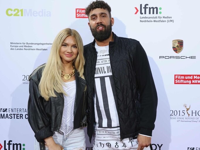 Shirin David mit Chris Manazidis  | © Getty Images/Ralf Juergens/Stringer