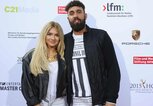 Shirin David mit Chris Manazidis  | © Getty Images/Ralf Juergens/Stringer