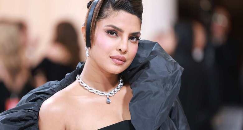 Priyanka Chopra Jonas auf dem roten Teppich bei der Met Gala 2023 | © Getty Images/Theo Wargo