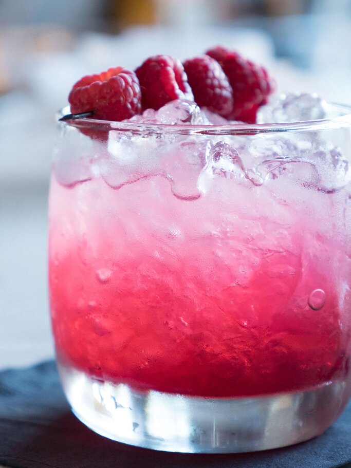 Don Summer Cocktail | © iStock | BokeFlo