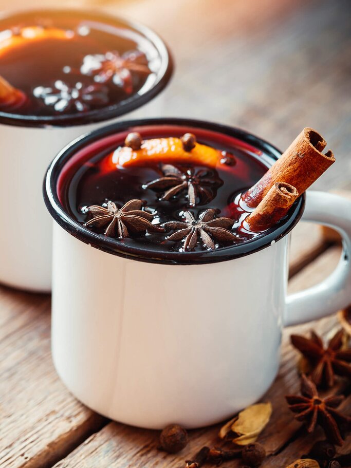 Glühwein | © iStock | ChamilleWhite