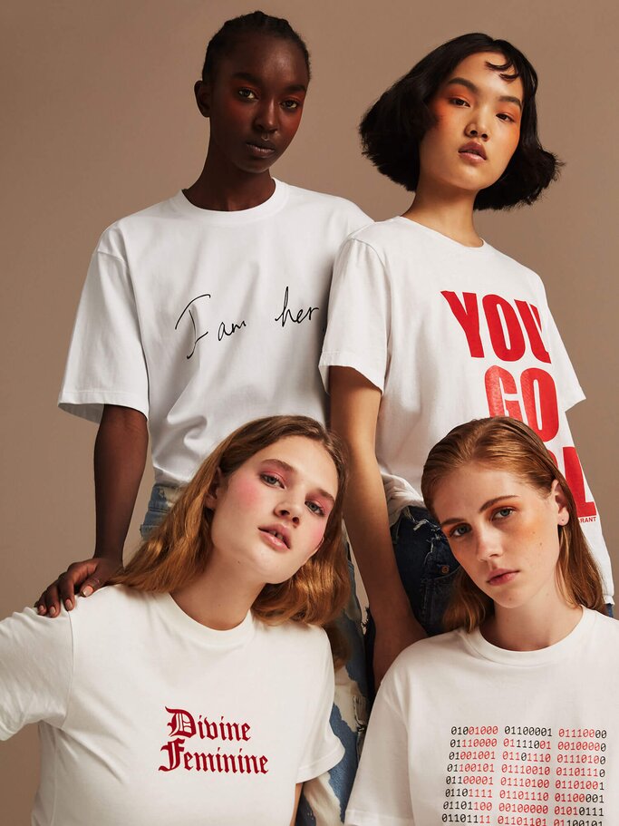 Statement-Shirts bei Net-a-Porter zum Weltfrauentag | © PR