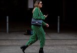 Curvy Mode: Streetstyle mit Jumpsuit | © Getty Images | Christian Vierig