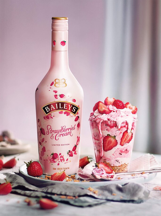 Baileys limitierte "Strawberries & Cream Edition" | © PR