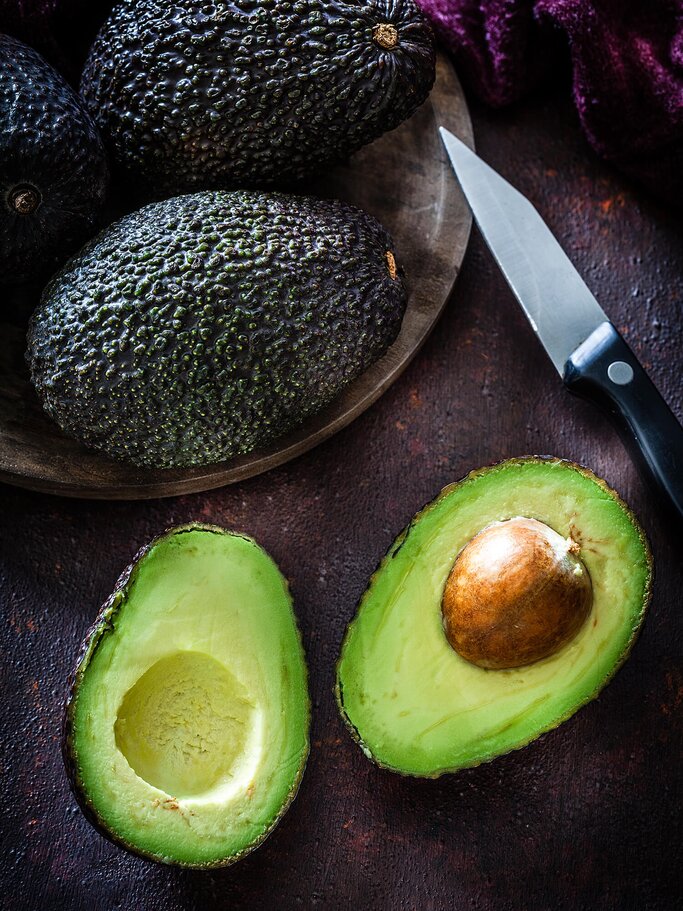 Avocados | © iStock | fcafotodigital