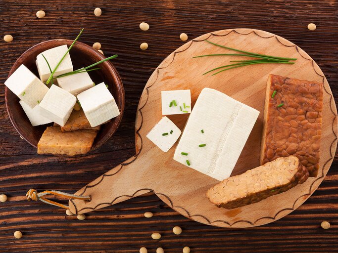 Tofu und Tempeh | © iStock | eskymaks