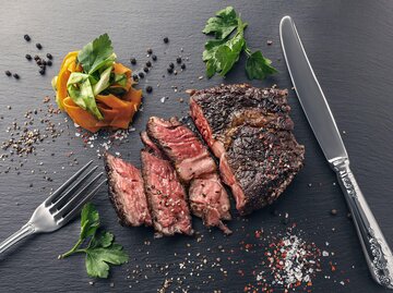 Sous-Vide-gegartes Steak | © iStock | PawelG Photo