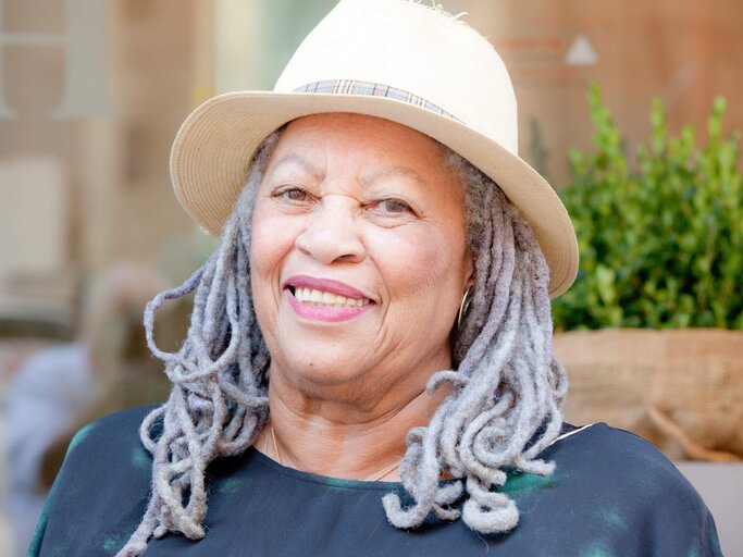 Toni Morrison mit Hut | © Getty Images | Leonardo Cendamo