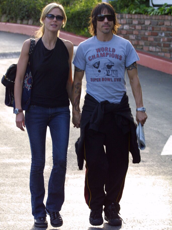 Heidi Klum & Anthony Kiedis Hand in Hand | © Getty Images | Ben-Ari Finegold 