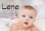 Süßes Baby mit dem Namen Lene | © iStock | KristinaKibler