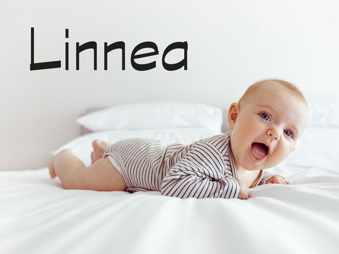 Süßes Baby mit dem Namen Linnea | © iStock | Demkat