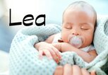 schlafendes Baby mit dem Namen Lea | © iStock.com | katleho Seisa