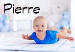 lachendes Baby mit dem Namen Pierre | © iStock.com | FamVeld
