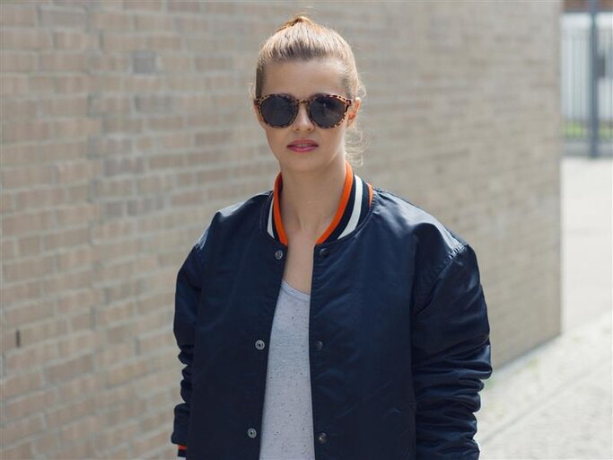 Frau mit Blouson | © Getty Images