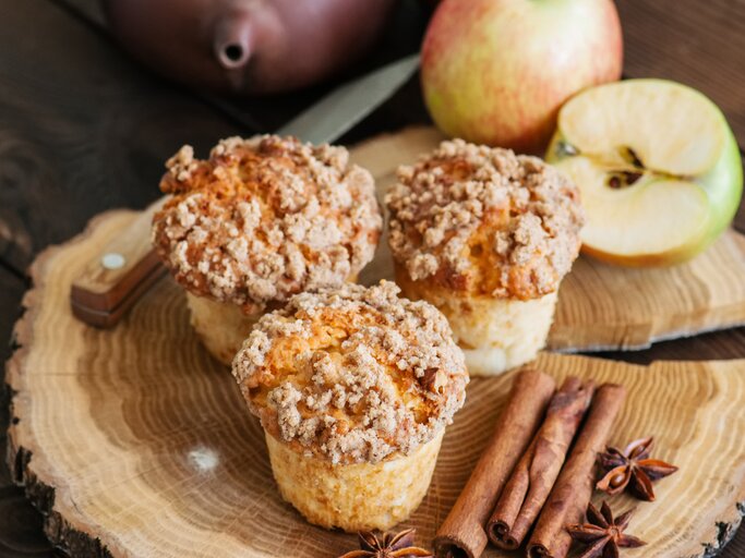 Das beste Rezept für saftige Apfel-Muffins mit Streuseln